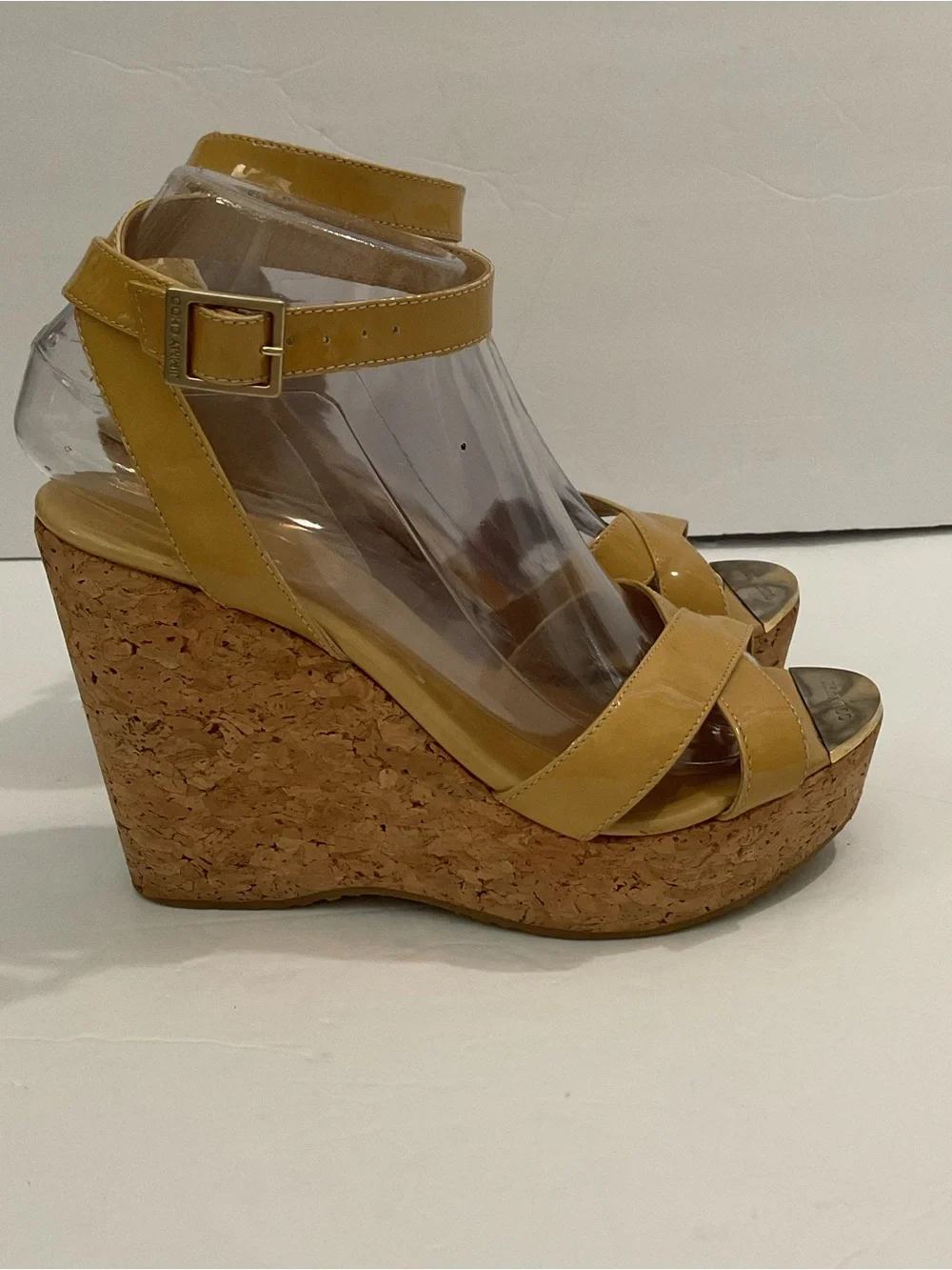 Jimmy Choo Beige Patent Leather Lucia Cross Strap Wedge Platform Sandals Sz 8/38